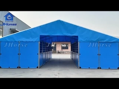 Draagbare metalen paardenstaldoos Buitenpaardenstabiele schuilplaats Vol PVC-bord Voorpaneel met schur