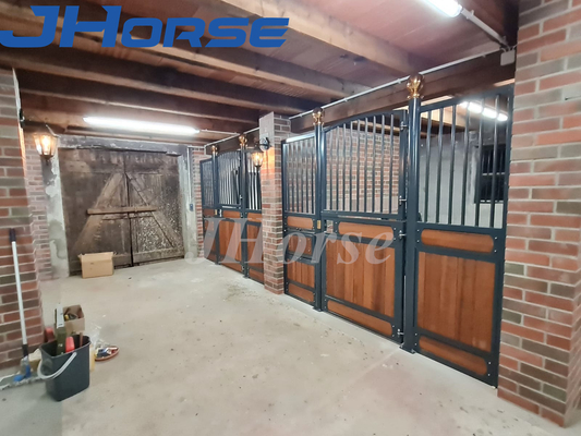 Van de Boxvoorzijden van het veiligheids Op zwaar werk berekende Gegalvaniseerde Paard Comités Antirust 30004000mm Lengte