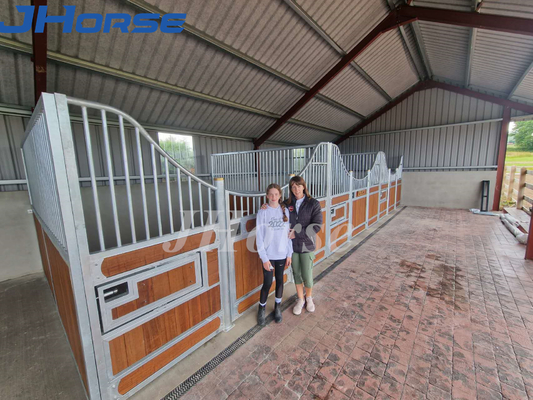 10ft losse kiststalletjes uitgerust met hoekpost accessoires