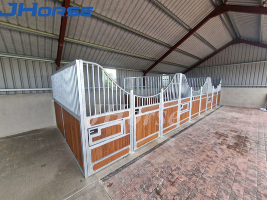 Luxe elegante mesh stall fronts Pre build Duurzame Europese stijl 2,3 meter paarden stall fronts