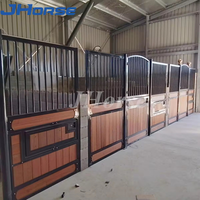 Beveiligd Makkelijk te installeren Vrije staande paardenstal panelen Bamboe Hout interlock stabiele dozen