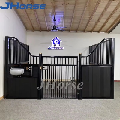 Moderne bamboe paardenstal met gelaste staalstructuur bamboe vulhout aangepaste kleur