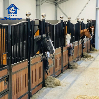 Moderne of aangepaste paarden Stabiel veilig en veilig ontwerp Hoge duurzaamheid 20 mm Houten plastic vulmateriaal