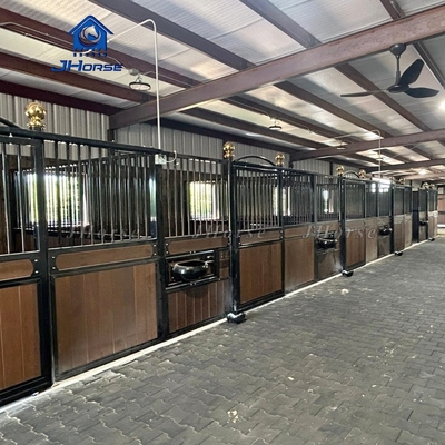 Verstelbaar staalpaard Stabiel vereiste montage voor flexibel en functioneel paardenhuis