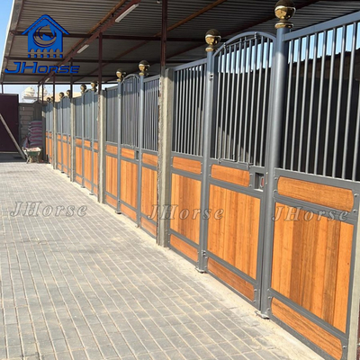 Op maat gemaakte paardenstal Stable stall Stable deuren voor paarden in staal en bamboe of op maat